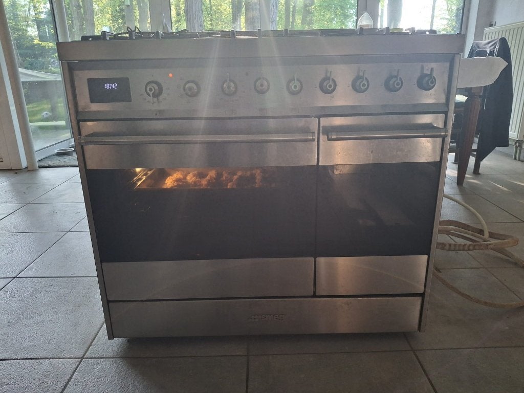Fornuis SMEG met gasbekkens en elektrische ovens, Gaz, 85 à 90 cm, Enlèvement, Utilisé