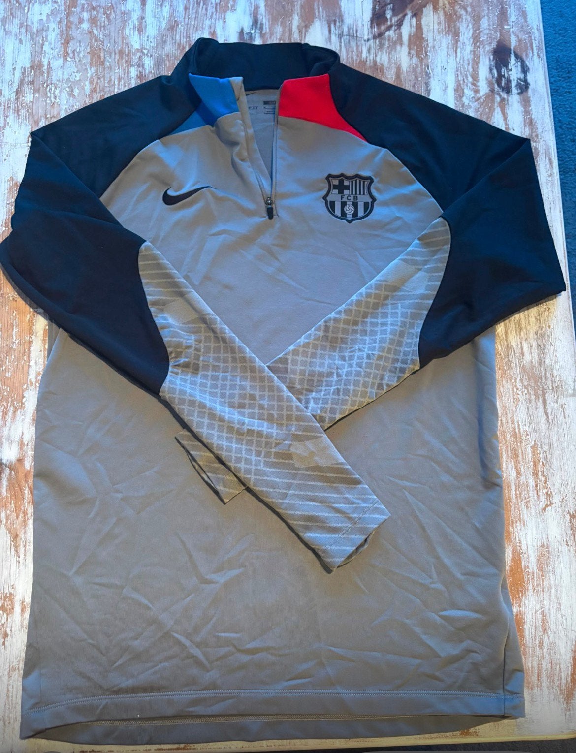Originele FC Barcelona Longsleeve grijs M, Kleding | Heren, Sportkleding, Ophalen of Verzenden, Gedragen, Grijs