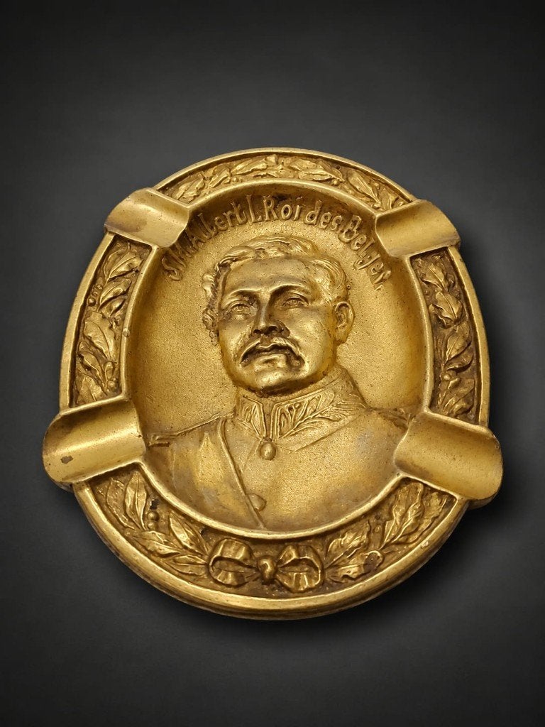 Cendrier vintage en bronze représentant le roi Albert Ier., Enlèvement, Bronze
