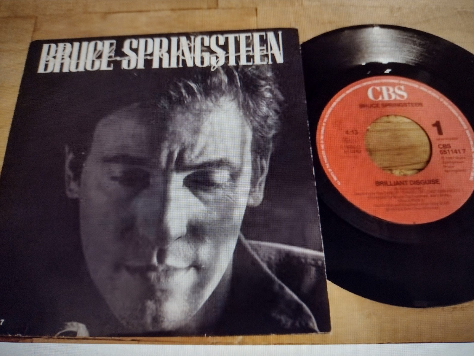 vinyl single BRUCE SPRINGSTEEN: BRILLIANT DISGUISE-1987, 7 inch, Ophalen of Verzenden, Zo goed als nieuw, Beschermende buitenhoes