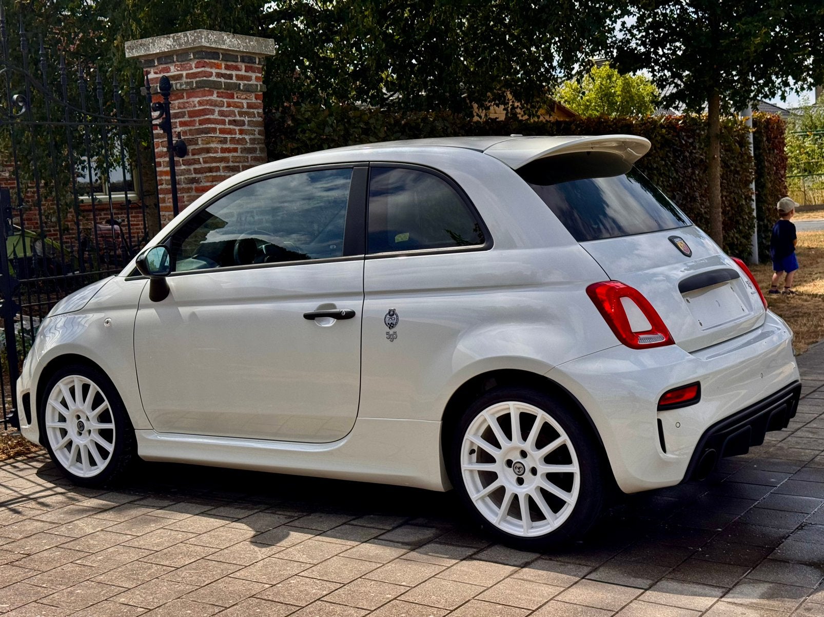 Abarth 595 Competizione Esseesse - Sabelt Carbon - Akra, Voorwielaandrijving, 4 cilinders, Wit, 1368 cc