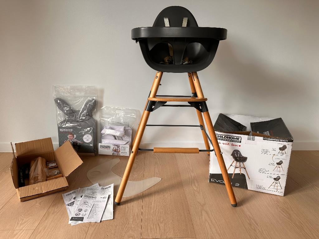Childhome kinderstoel 'Evolu' met extra accessoires, Ophalen, Zo goed als nieuw, Meegroeistoel, Gordel(s)