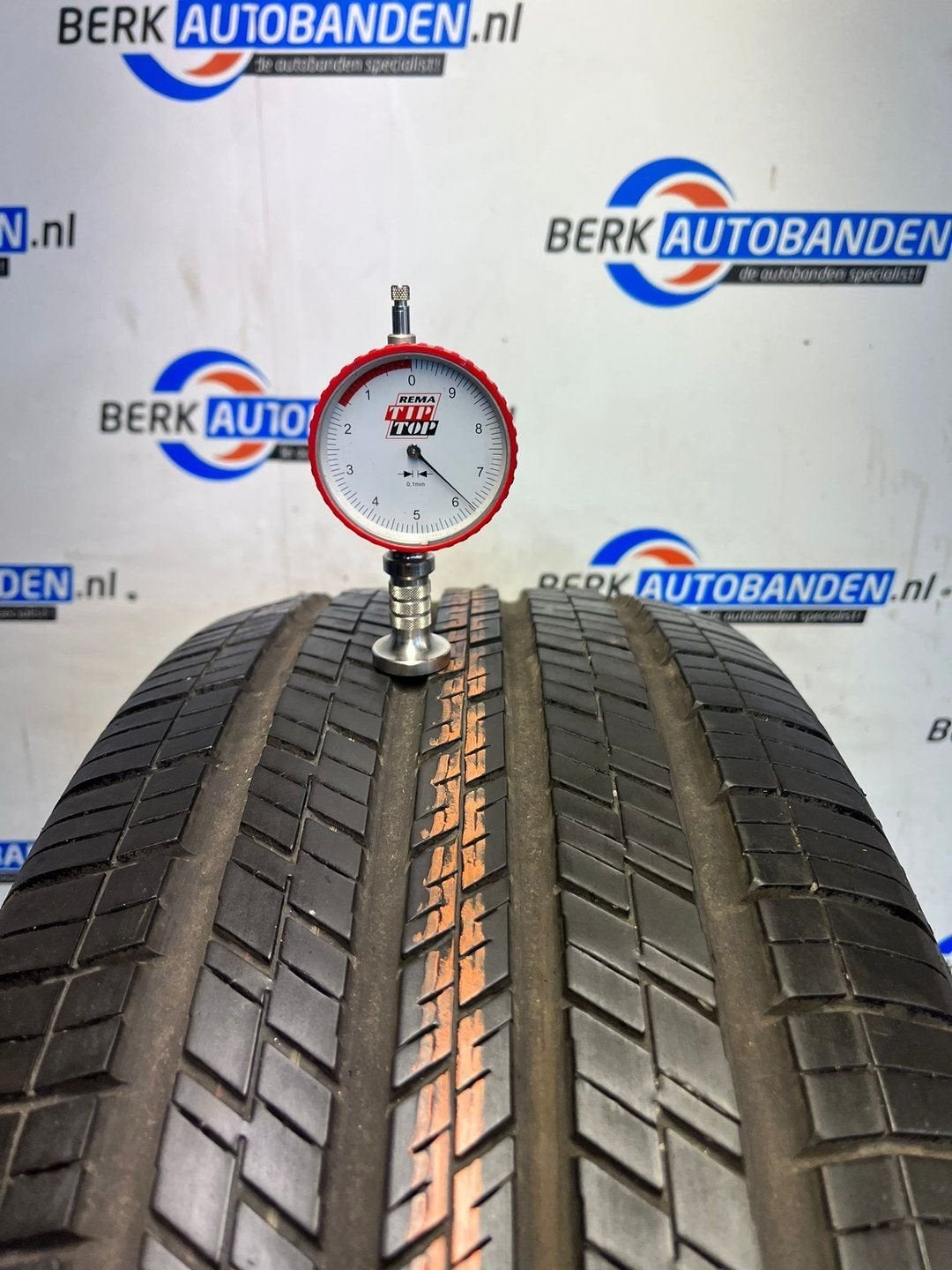 2x Continental 4x4 Contact M0 265/60 R18 110V 265/60/18 2656, Auto-onderdelen, 18 inch, Gebruikt, -, 265 mm