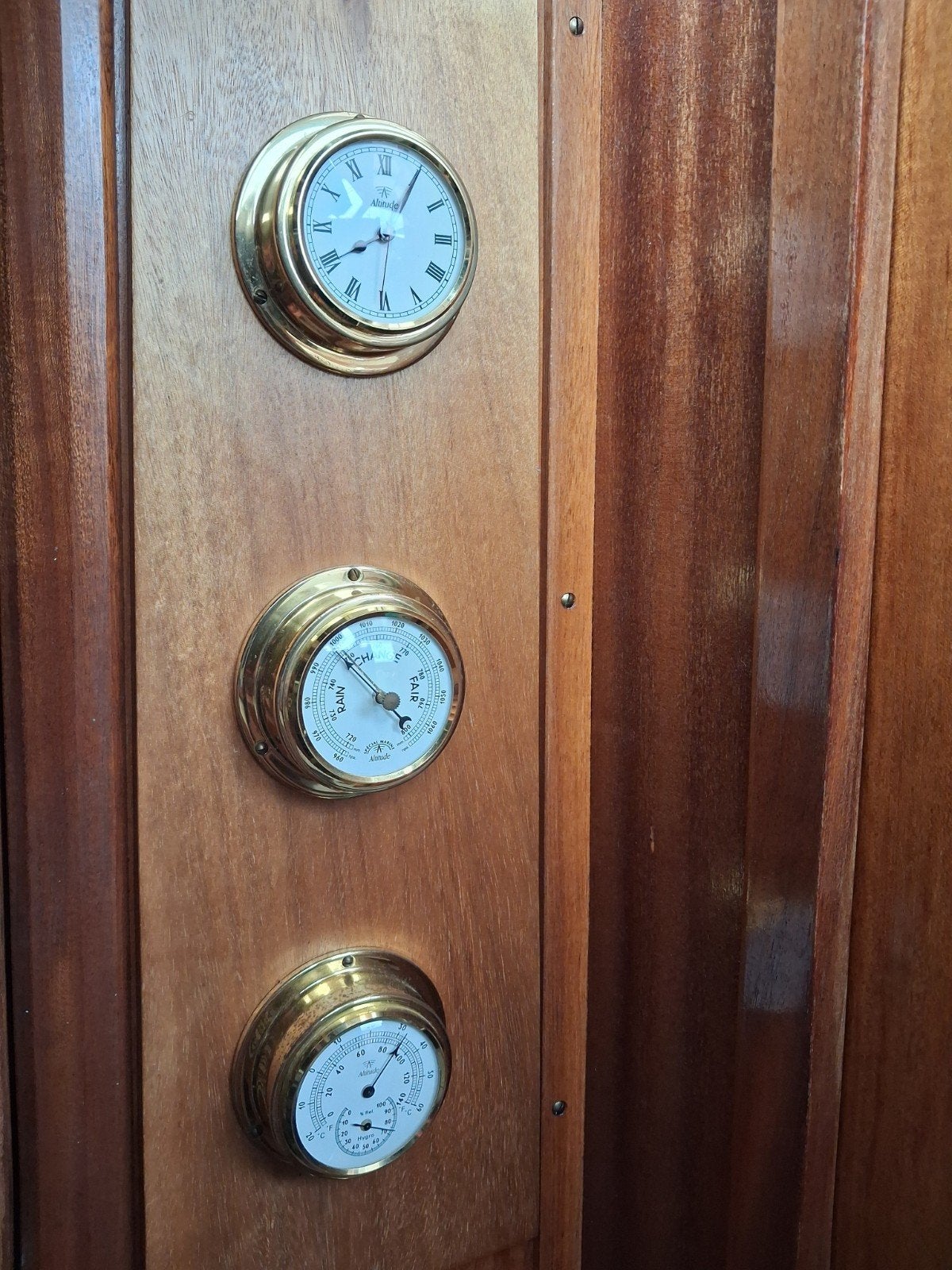 Scheepsklok, barometer en thermometer, Ophalen