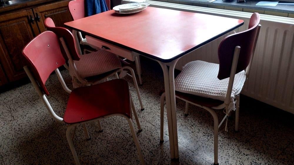 Table de cuisine vintage et 4 chaises, Maison & Meubles, Enlèvement, Utilisé