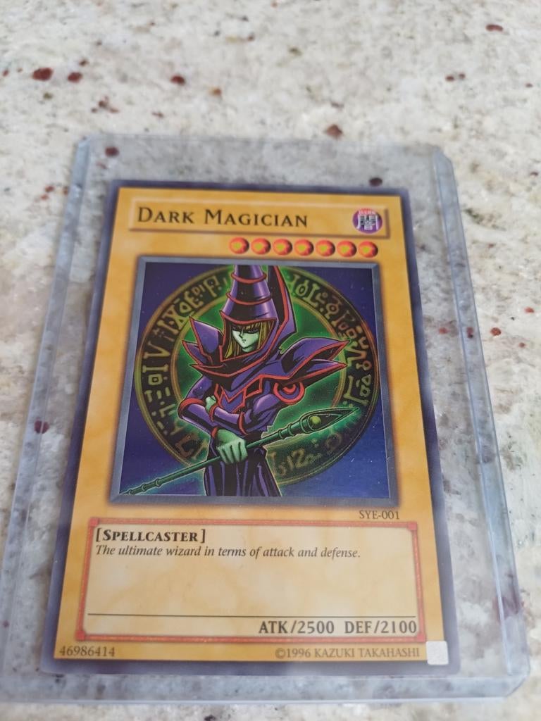 DARK MAGICIAN, Hobby en Vrije tijd, Verzamelkaartspellen | Yu-gi-Oh!, Ophalen of Verzenden