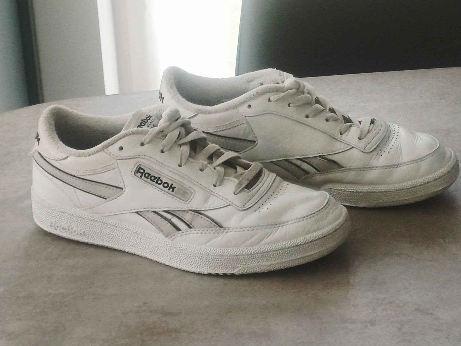 Basket Reebok 43, Enlèvement