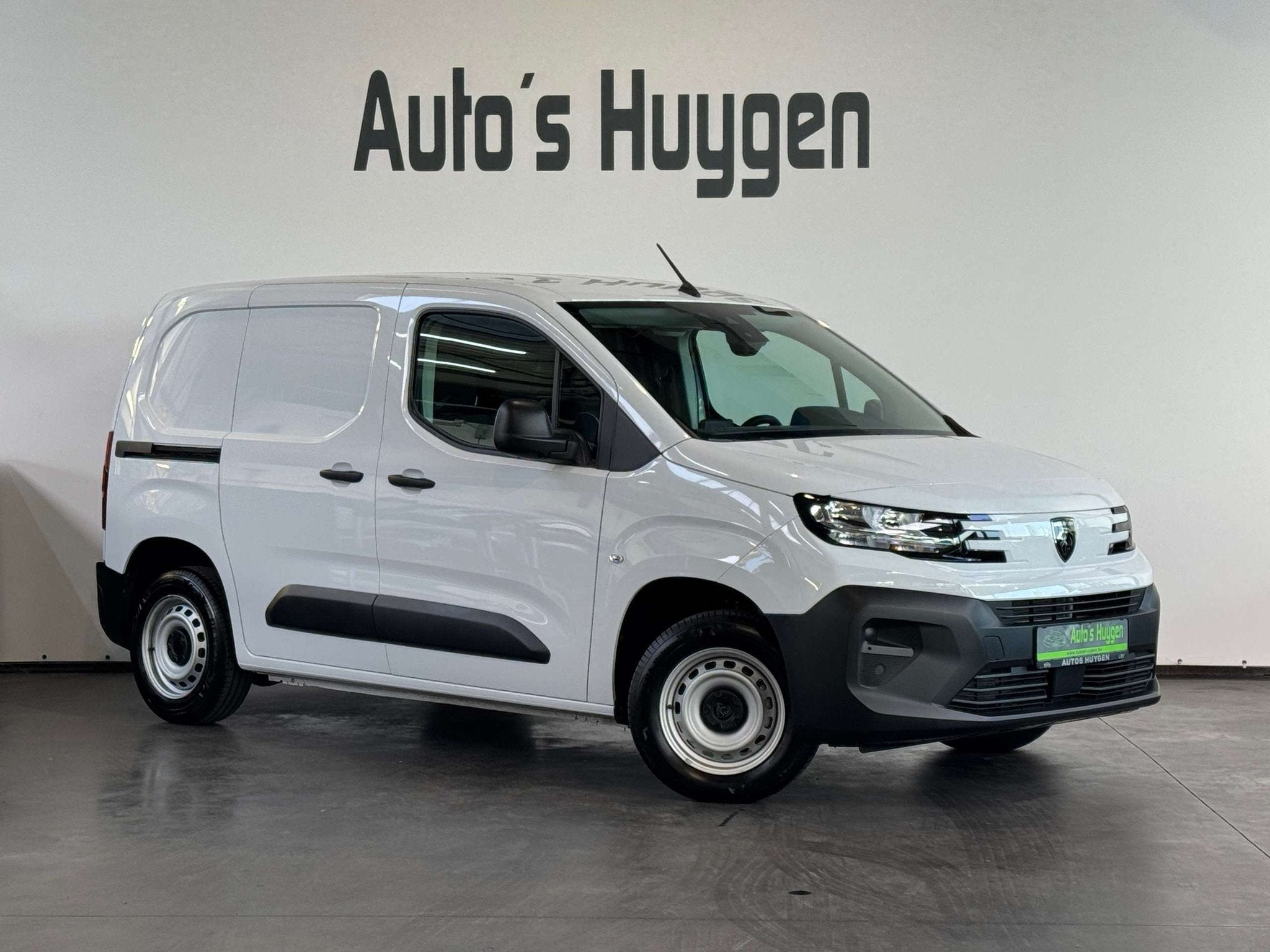 Peugeot Partner 1.2 PureTech L1 Light 3 PLAATSEN !, Autos, Achat, Entreprise, Boîte manuelle, Noir