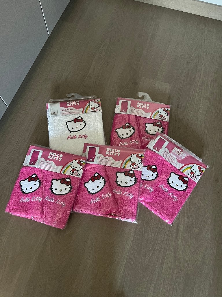 Badhanddoeken van Hello Kitty (nieuw), Verzamelen, Ophalen of Verzenden, Nieuw, Gebruiksvoorwerp