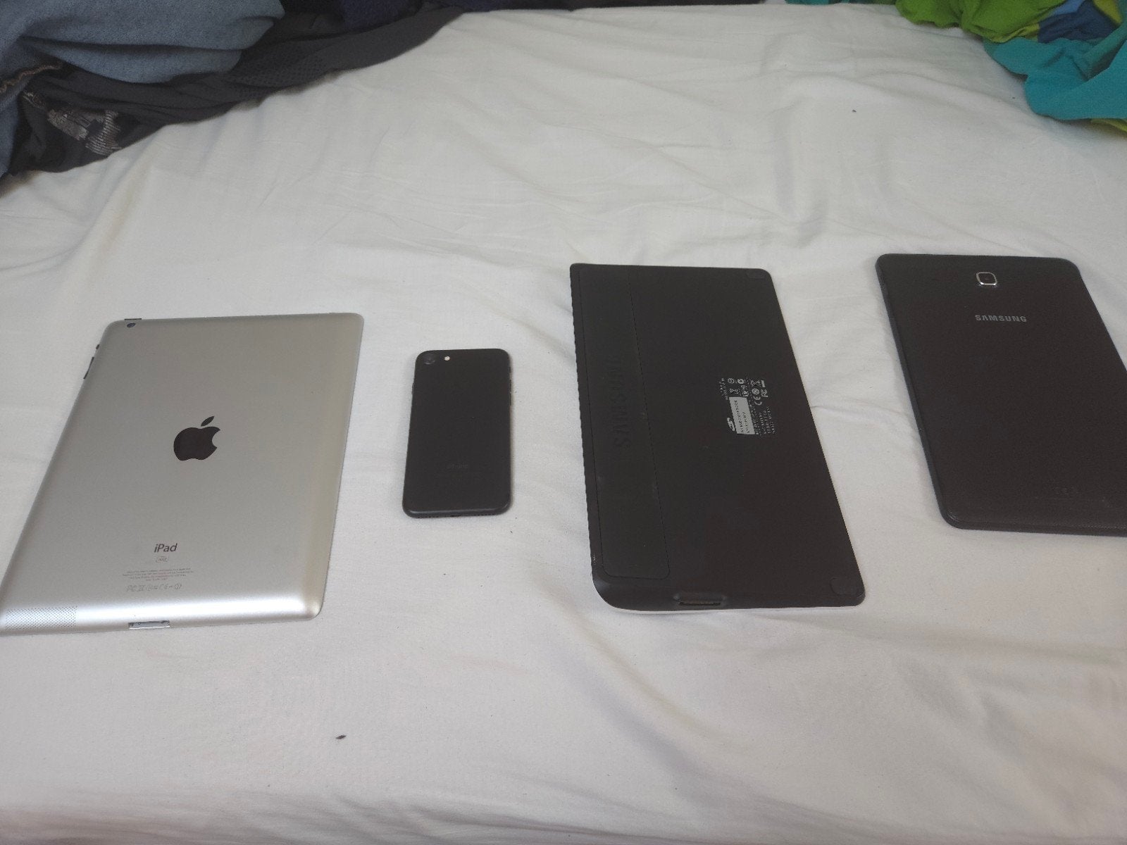 Set van iPad iPhone tablet-toetsenbord