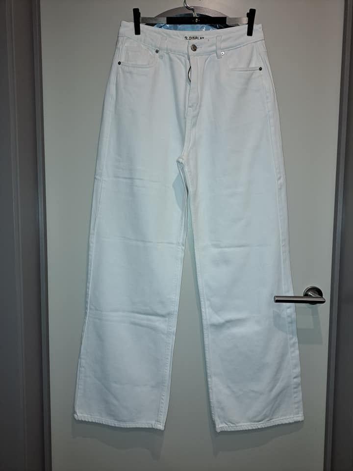 Nieuwe witte jeans, M, wijd model ofwel Astrid Bryan skinny, Kleding | Dames, Broeken en Pantalons, Nieuw, Maat 38/40 (M), Wit