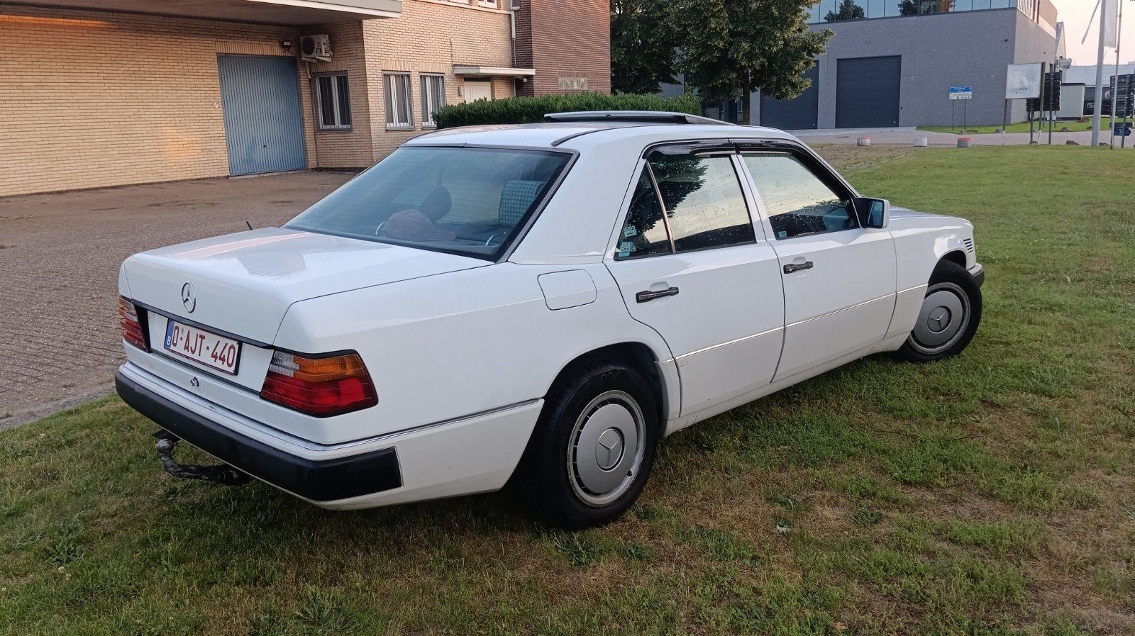 Mercedes-Benz W124 E300 Turbo Diesel Automaat Eerste eigenaa, foto 3