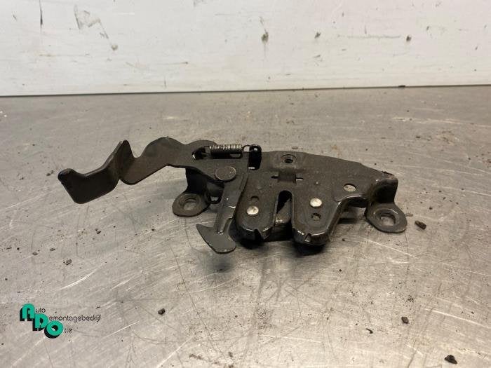 Slotmechaniek Motorkap van een Nissan Qashqai (Qashqai 07-), Auto-onderdelen, Gebruikt, -, -, Ophalen of Verzenden