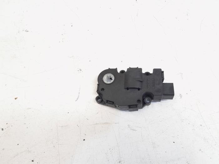 Clapet chauffage moteur d'un Mercedes CLA, Autos : Pièces & Accessoires, 3 mois de garantie, Utilisé, -, -
