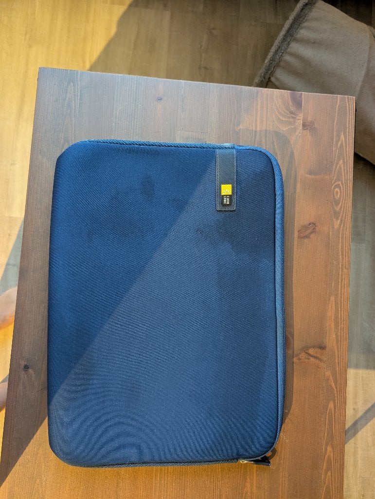 Laptop hoes, Ophalen of Verzenden, Zo goed als nieuw