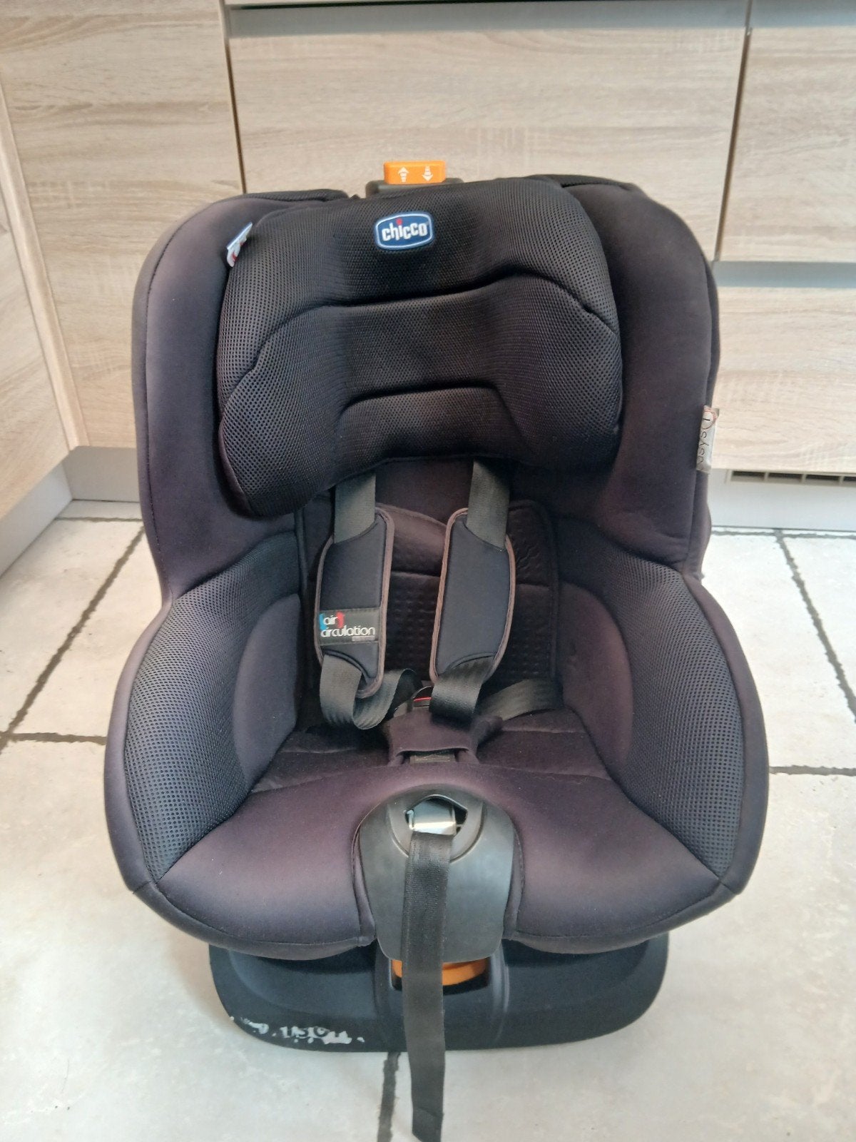 siège auto Chicco isofix 9 à 18 kg, Enfants & Bébés, Sièges auto, Comme neuf, Isofix, 9 à 18 kg, Enlèvement