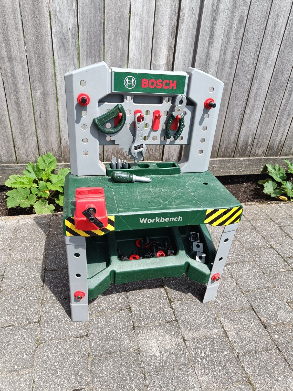 Kinder werkbank, Ophalen
