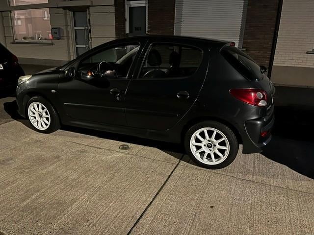 Peugeot 206+, Auto's, Peugeot, Particulier, 206+, Airbags, Boordcomputer, Centrale vergrendeling, Elektrische ramen, Lichtmetalen velgen