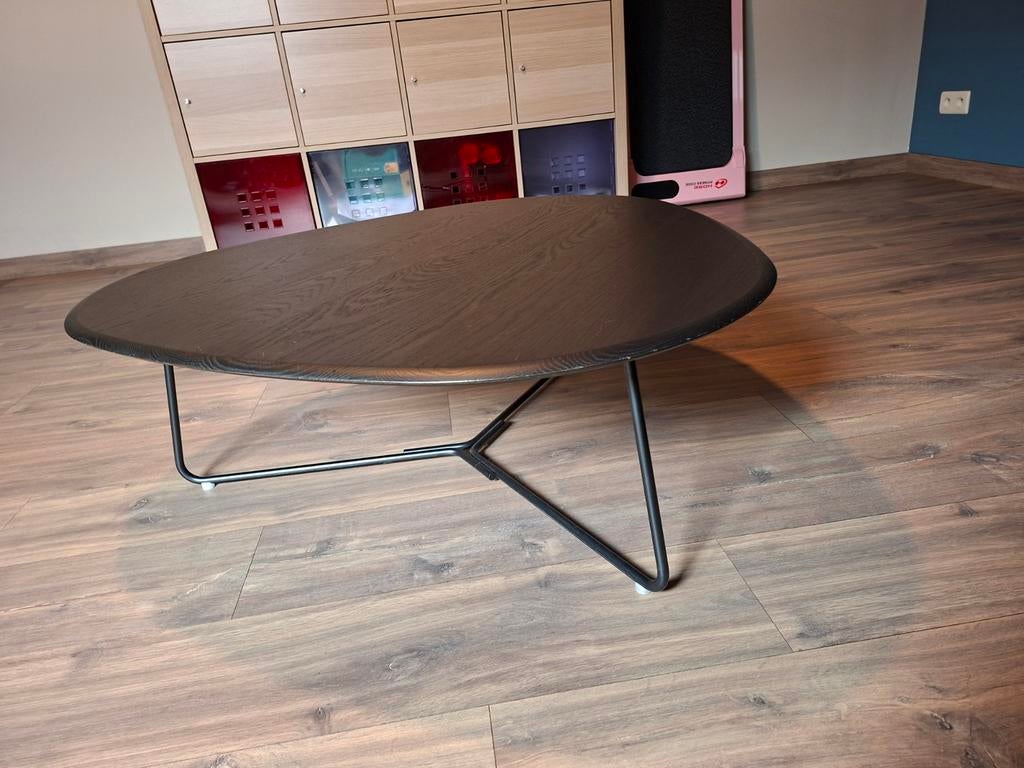 Design salontafel "Tripod" van Pode  90cm diagonaal, Ophalen