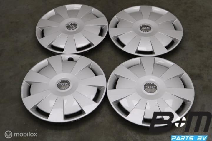 Set 16 inch wieldoppen Audi A3 8V 8V0601147A, Auto-onderdelen, Gebruikt, Band(en)