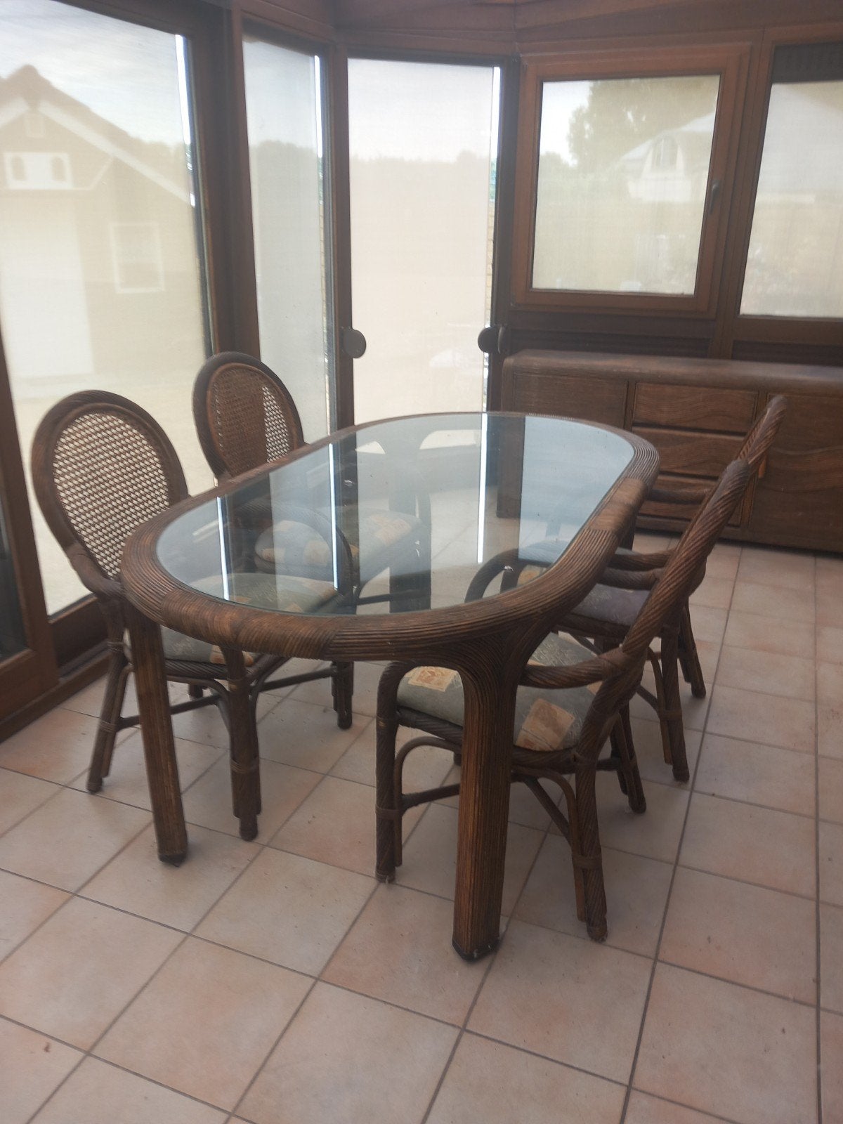rieten tafel met kast, Huis en Inrichting, Ophalen