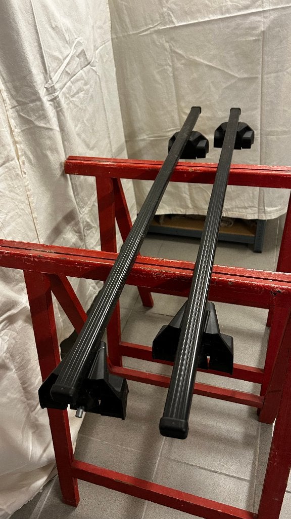 Complete Thule Dakdragerset: Evo Flush Rail + SquareBar, Ophalen, Zo goed als nieuw