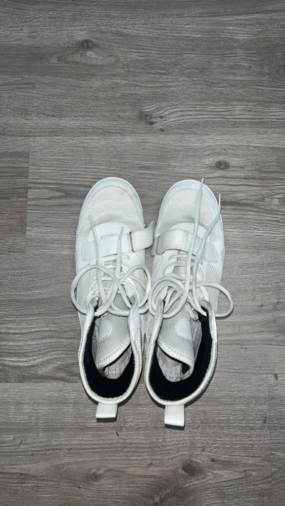 Box schoenen, godlike grip, Kleding | Heren, Schoenen, Ophalen, Wit, Overige typen, Nieuw
