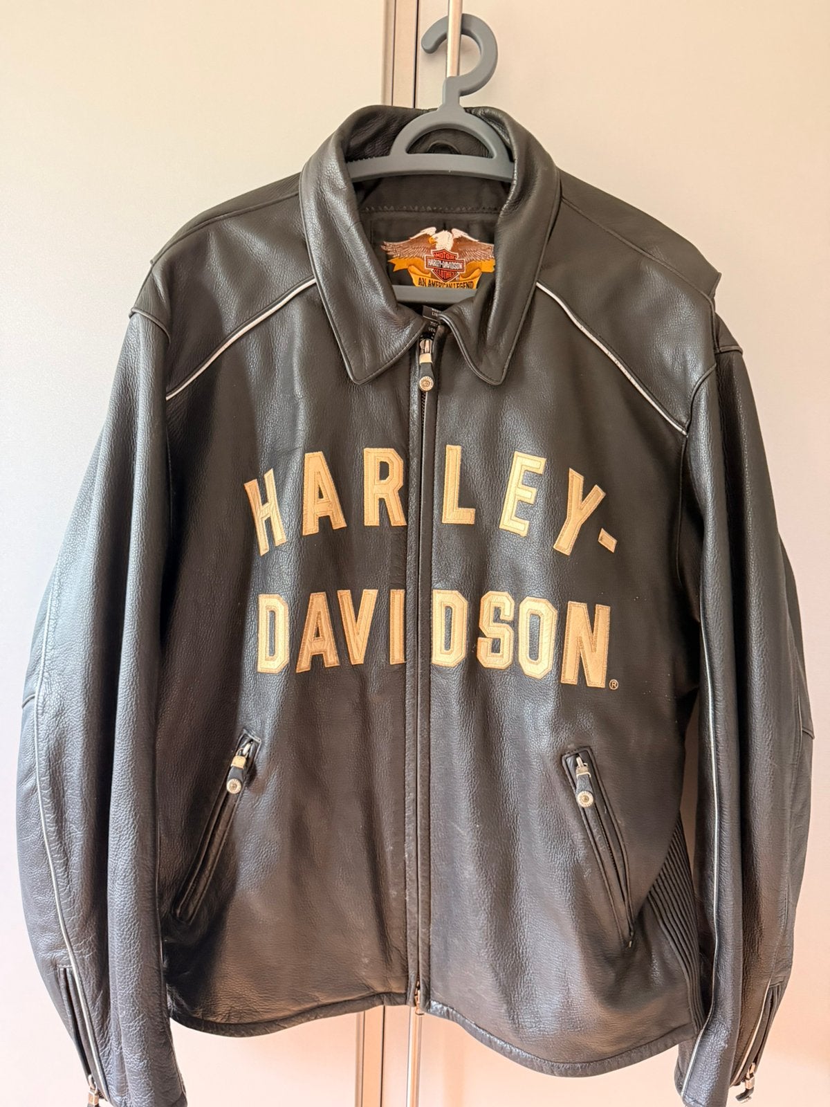 Lederen Harley-Davidson vest 100j verjaardag maat XL, Motoren, Ophalen of Verzenden, Tweedehands, Heren, Jas | leer