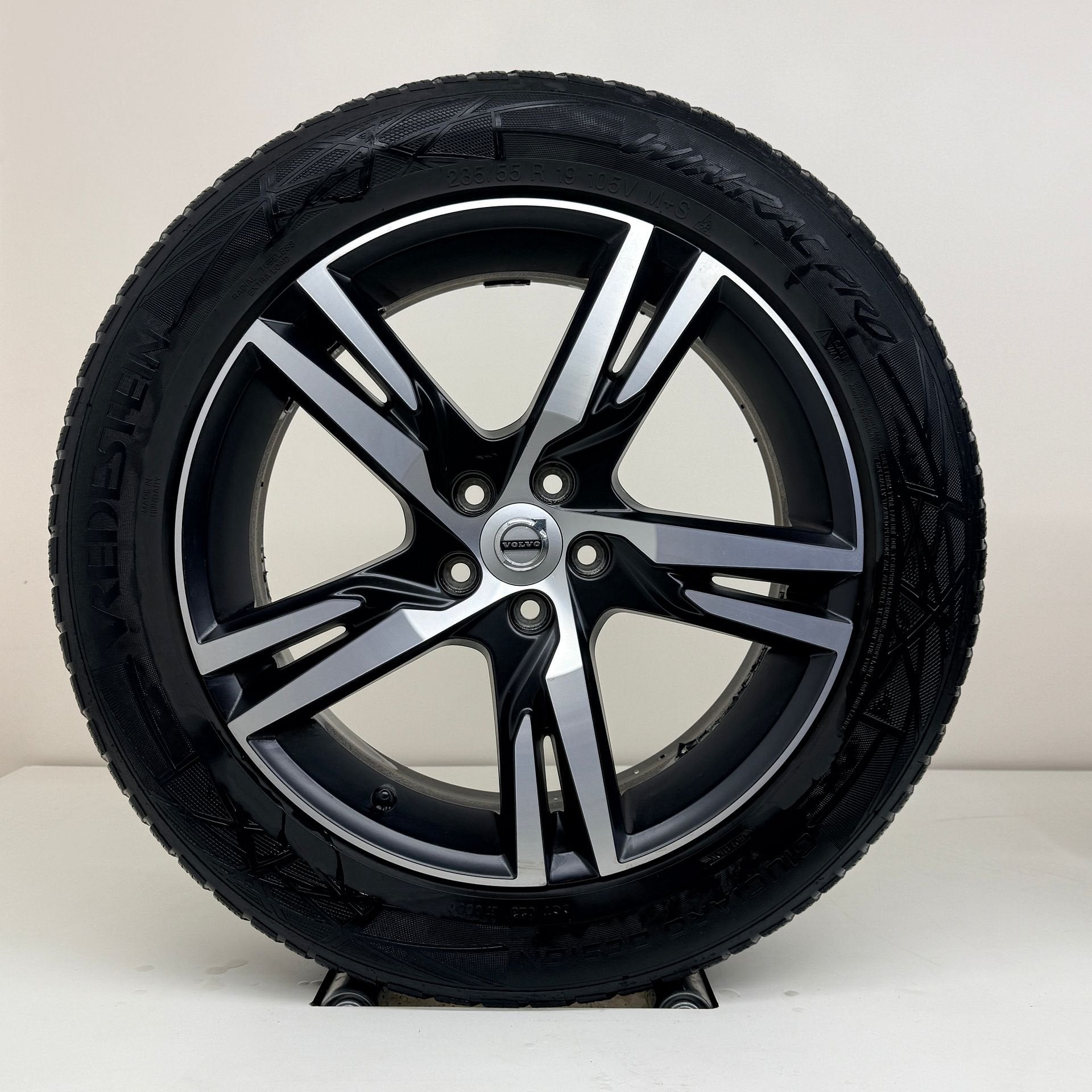 Volvo XC60 - 19 inch - winterbanden, Pneus et Jantes, Pneus hiver, Enlèvement ou Envoi, Véhicule de tourisme