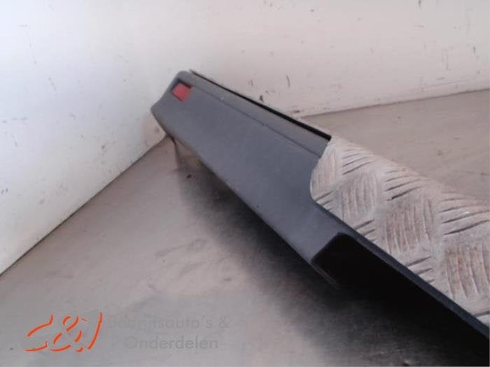 Achterbumper van een Opel Vivaro, Auto-onderdelen, Gebruikt, -, -, Ophalen of Verzenden