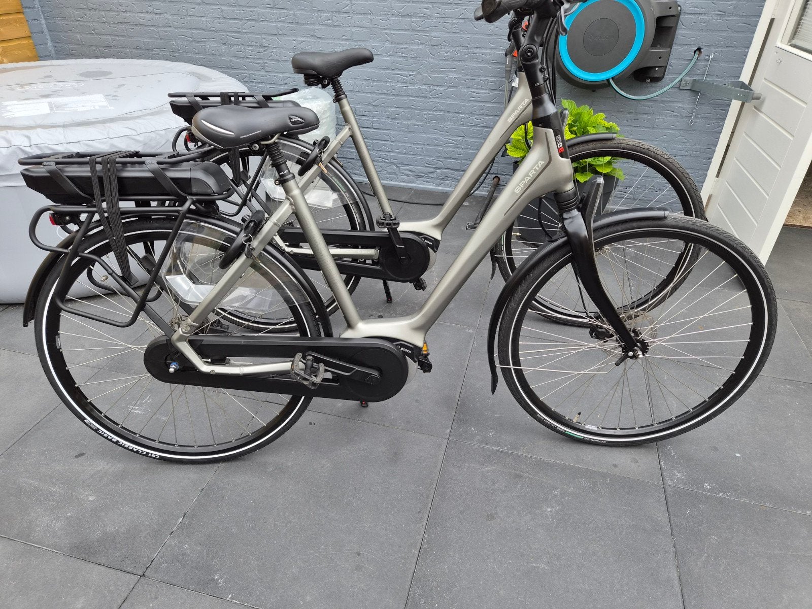 Te koop twee sparta m8b a shini fietsen, Ophalen, Sparta