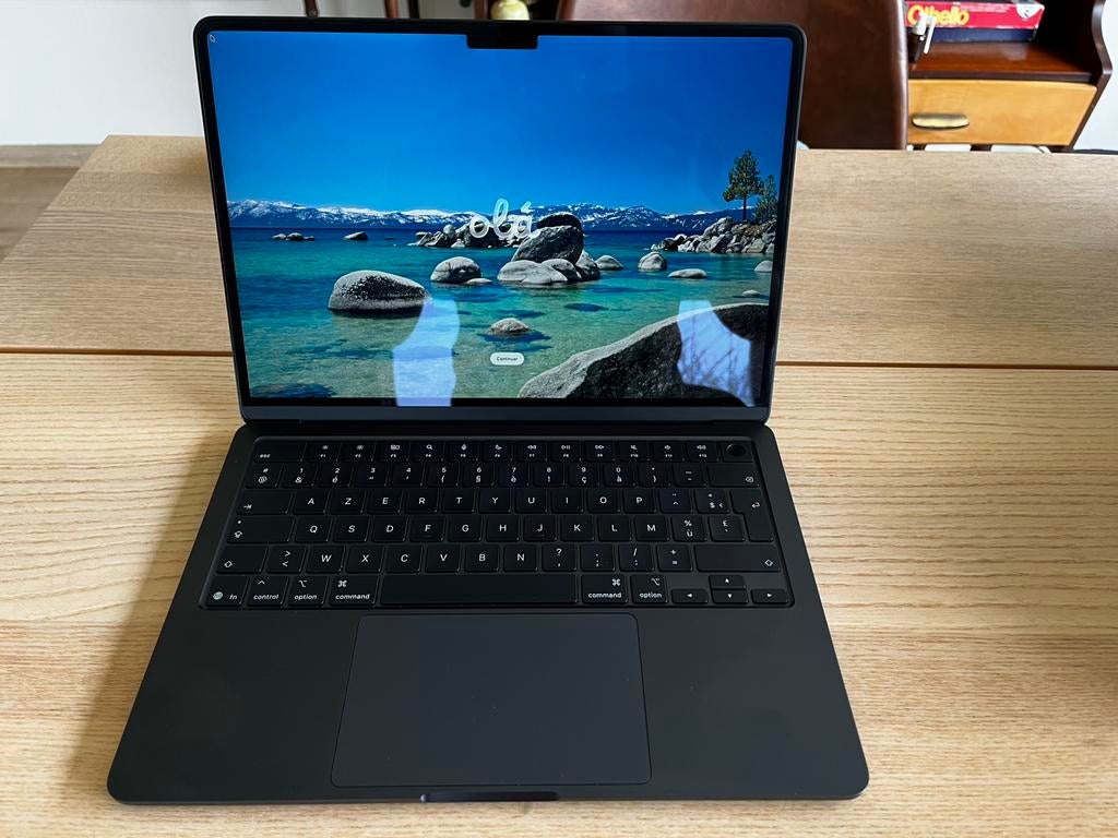 MacBook Air M4 13” – nieuwstaat – factuur – december 2025, 256 GB, 13 pouces, Comme neuf, Azerty