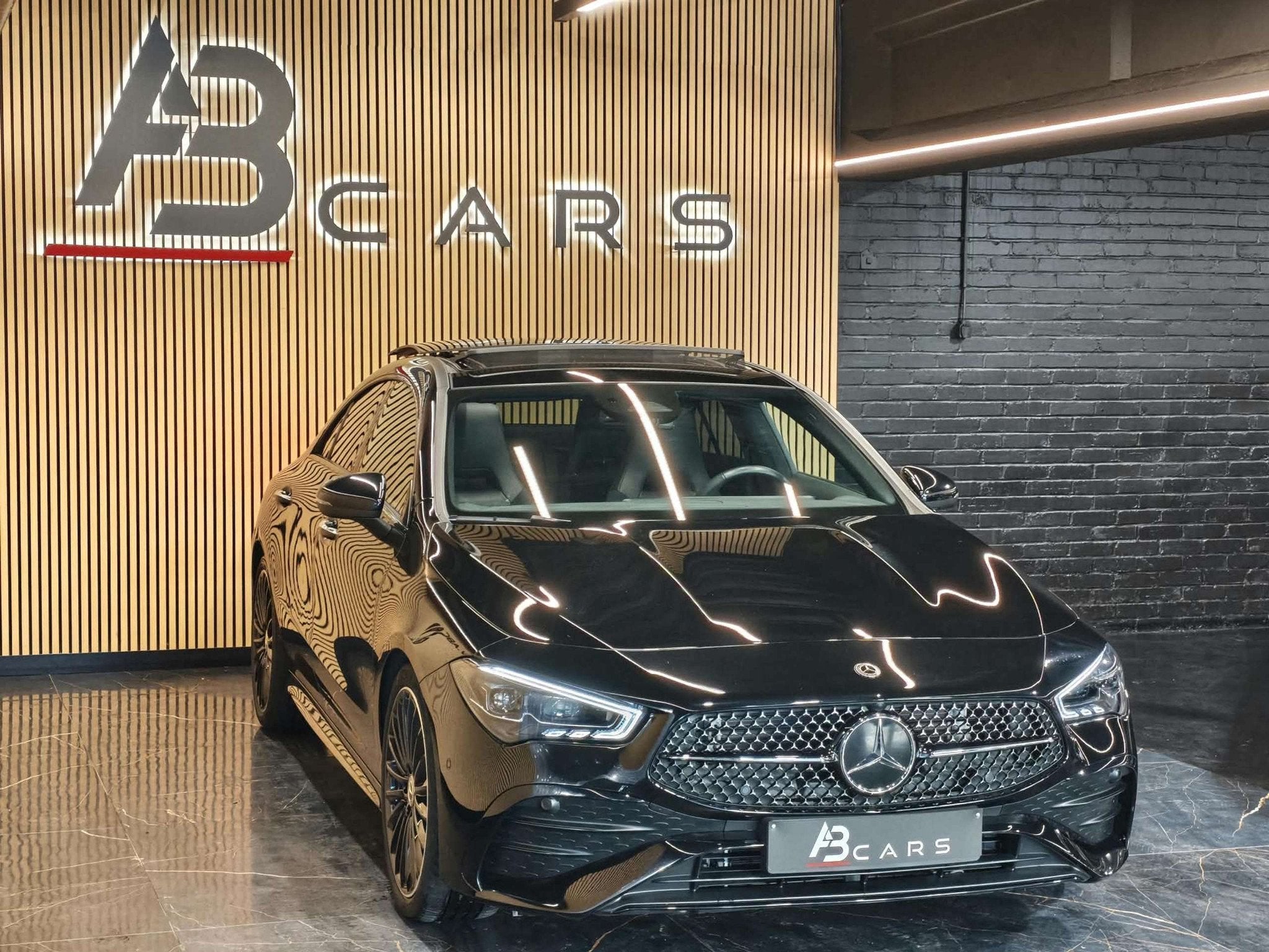 Mercedes-Benz CLA-Klasse 180 180 PACK AMG LINE * GARANTIE 12, Auto's, Zwart, 4 cilinders, 136 pk, Zwart