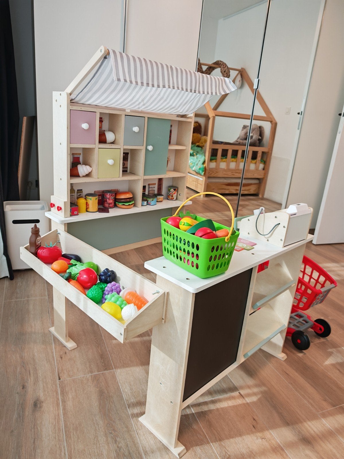Houten speelgoed winkel met accessoires., Ophalen, Zo goed als nieuw, Hout