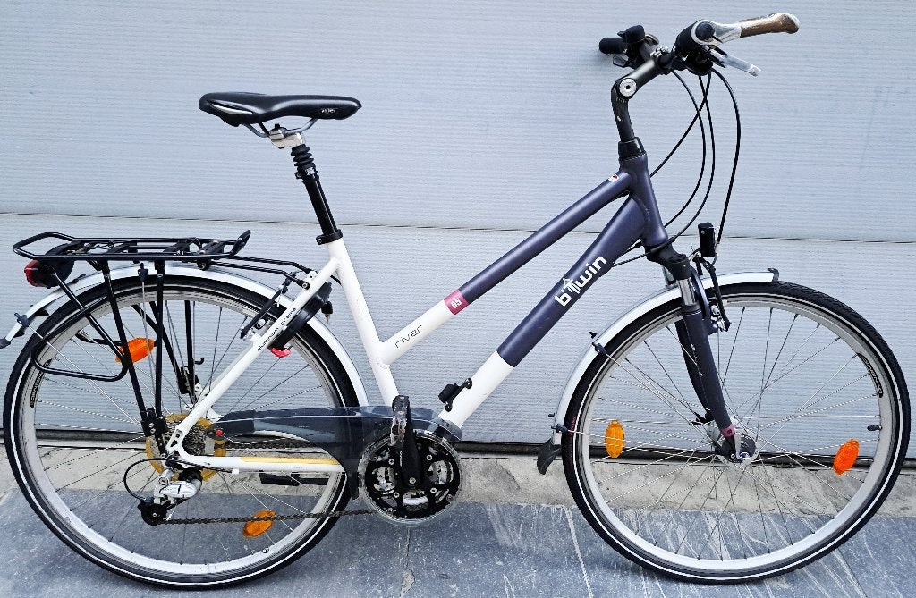 Trekking bike RIVERSIDE 05 très bon état prix180€048981/3734, Vélos & Vélomoteurs, Vélos | Garçons, Frein sur jante, Frein à main