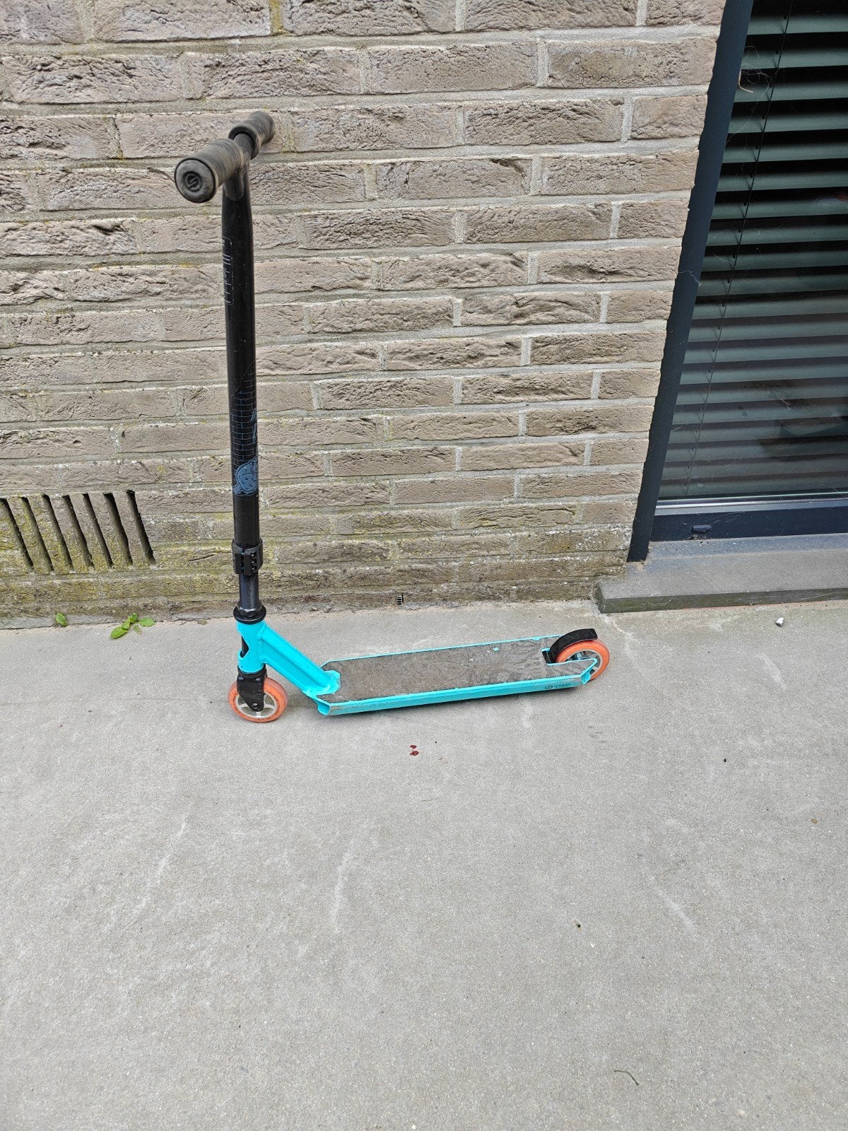Kinderstep oxelo scooters  blauw zwart met oranje wielen, Fietsen en Brommers, Ophalen