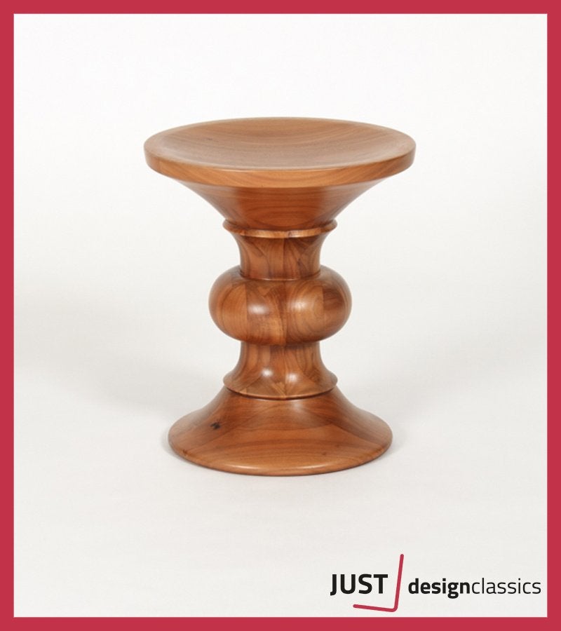 Vitra  Eames Stool Model B Massief Notenhout, Huis en Inrichting, Krukjes, Zo goed als nieuw, Hout, Ophalen