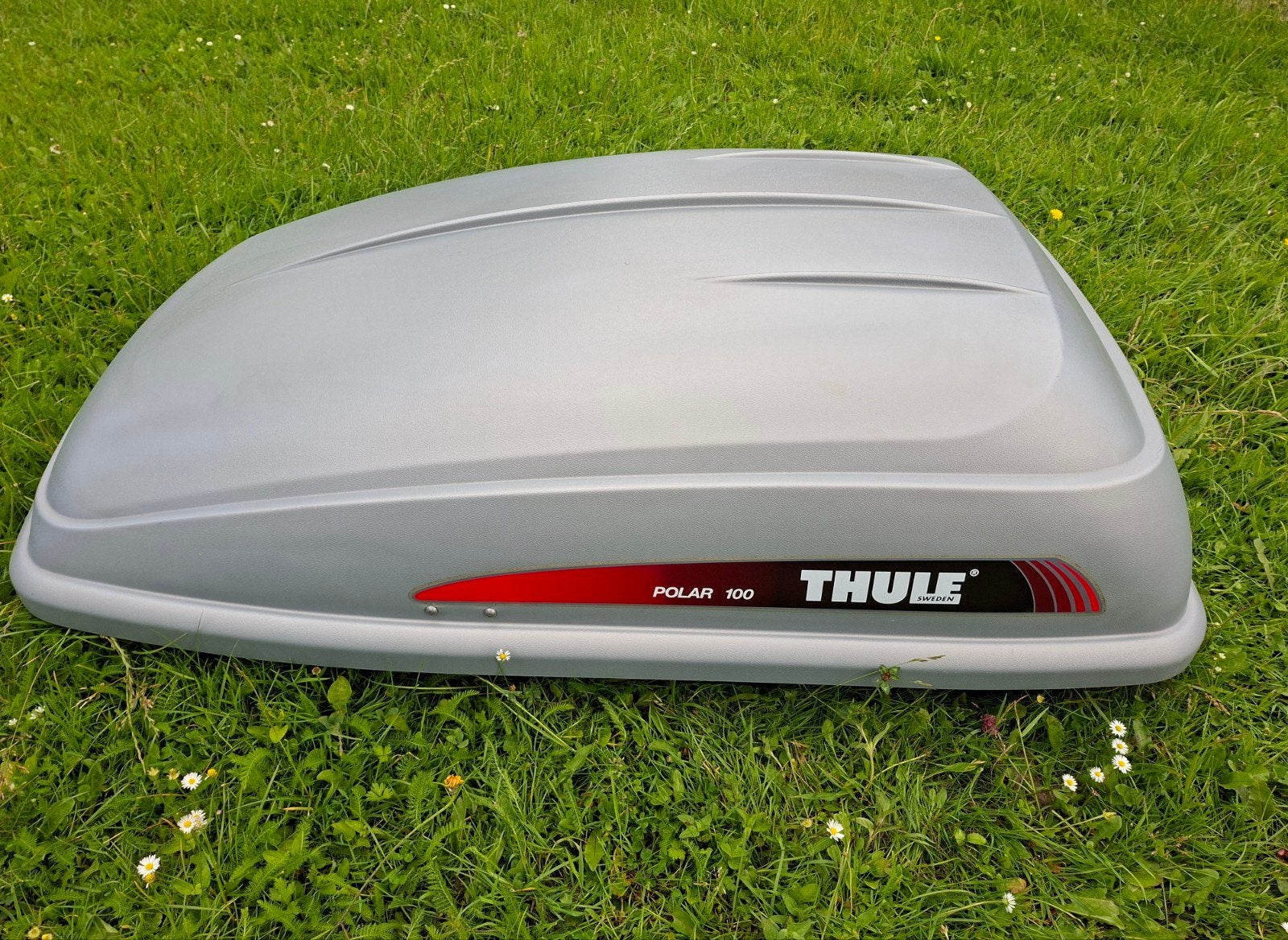 Thule polar 100 dakkoffer  ( 350 liter ), Ophalen