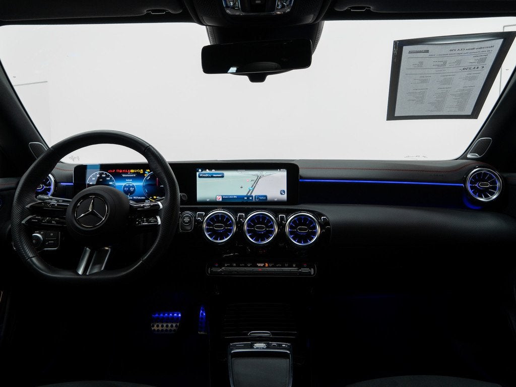 Mercedes-Benz CLA 250 e SB AMG Premium Plus Night PANO Distr, Auto's, CLA, Gebruikt, Zwart, https://public.car-pass.be/vhr/98ef19c0-6c18-43c4-b6e3-34c3de050ca3