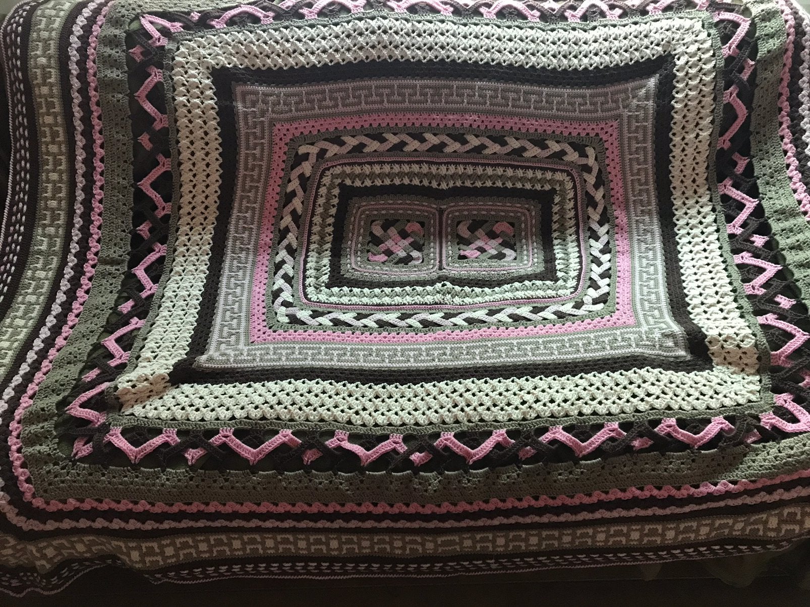 Grote handwerk plaid roze beige 1,40 x 1,60 m, Huis en Inrichting, Woonaccessoires | Plaids en Woondekens, Ophalen of Verzenden