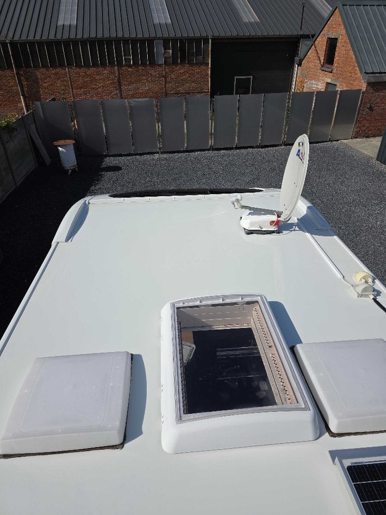 Camping Car Challenger 337GA de 2022, Caravanes & Camping, Camping-cars, 6 à 7 mètres, Siège standard, Toilette à cassette, Ford