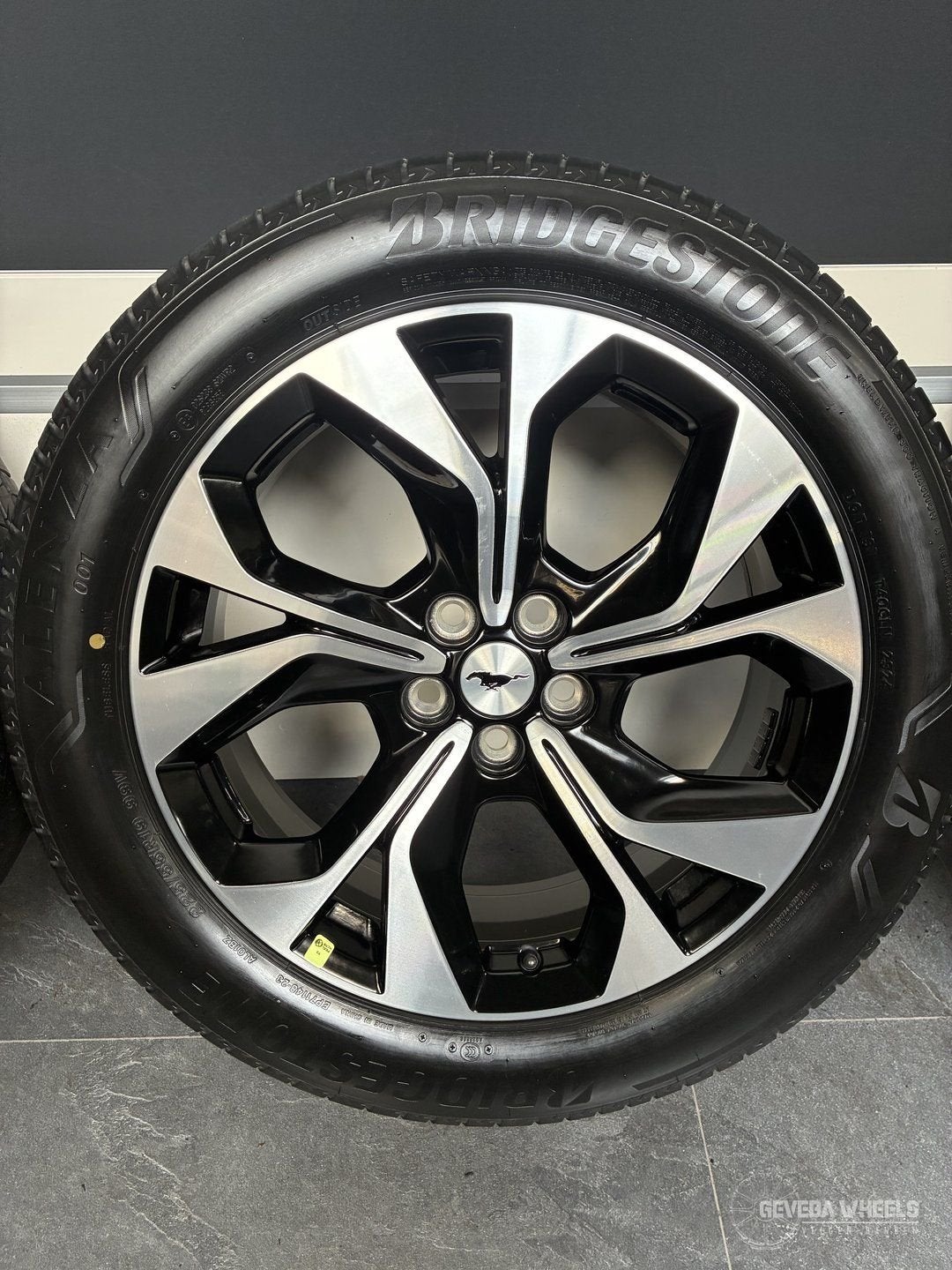 19” originele Ford Mustang Mach-e velgen + banden 5x108 LJ8C, Auto-onderdelen, 19 inch, Gebruikt, -, -