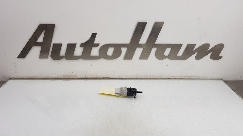 LAVE-GLACE POMPE AVANT BMW 1 serie (F20) (01-2010/06-2019), Utilisé, BMW, Petuelring 130
80809  München, DE, Bayerische Motoren Werke AG