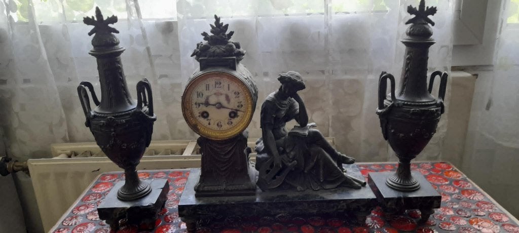 Pendule de cheminée + 2 vases, Enlèvement