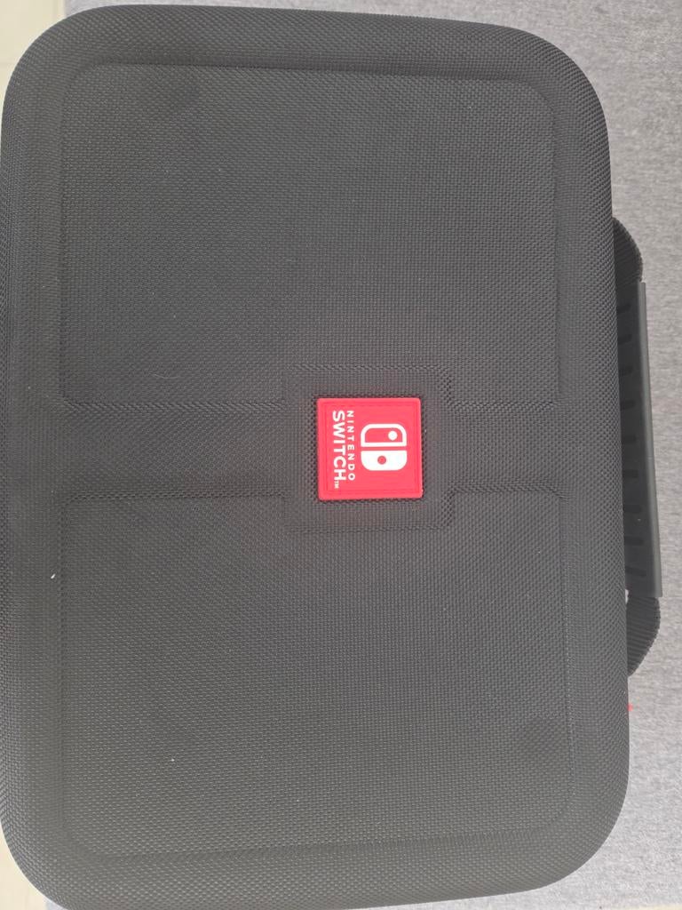 Nintendo switch I deluxe case, Games en Spelcomputers, Games | Nintendo Switch, Ophalen, Nieuw