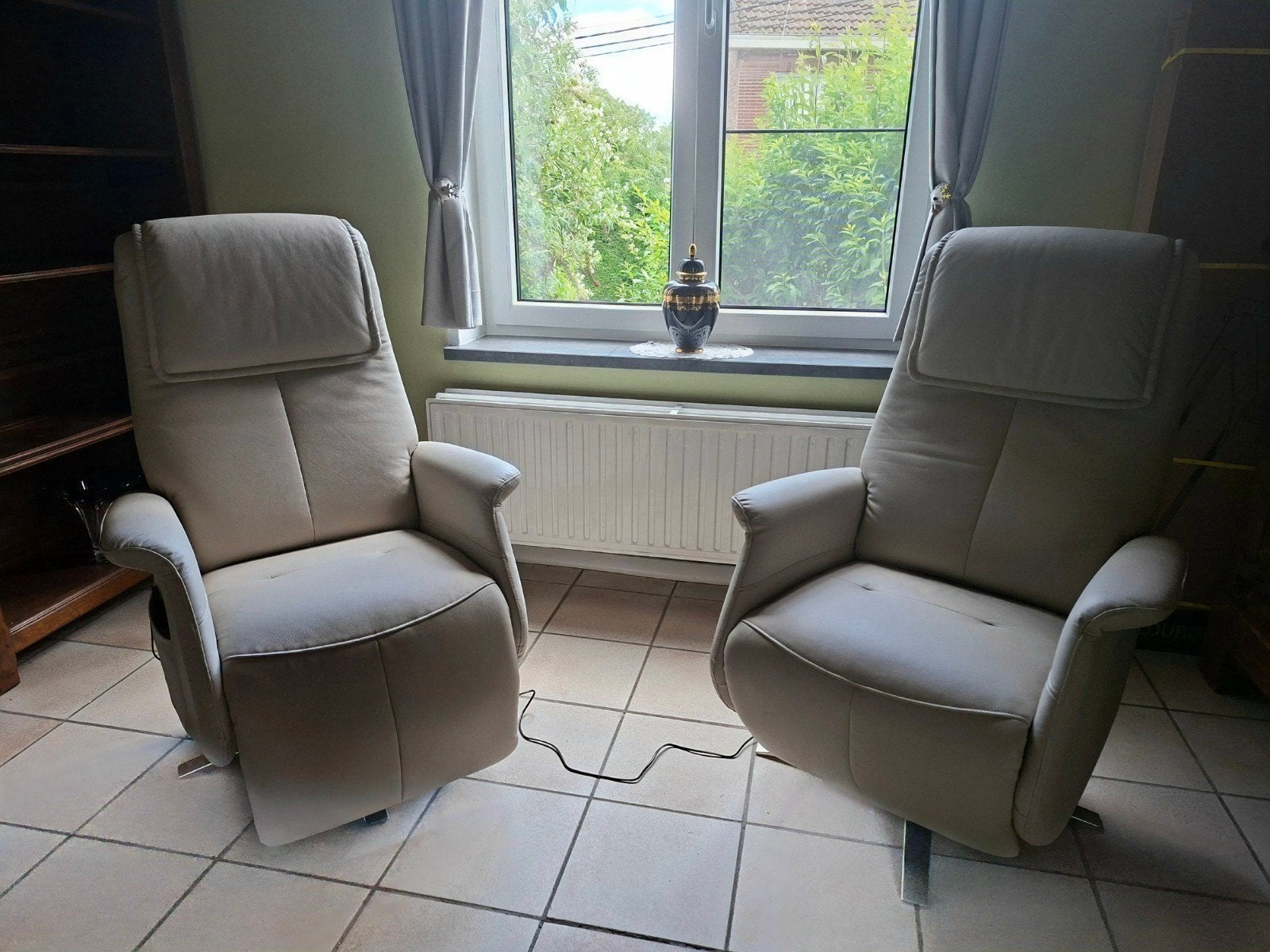 Lot de deux fauteuils relax électriques, Maison & Meubles, Enlèvement, Cuir