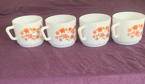 Vintage  Arcopal koffie of theekoppen in Scania' patroon, Ophalen