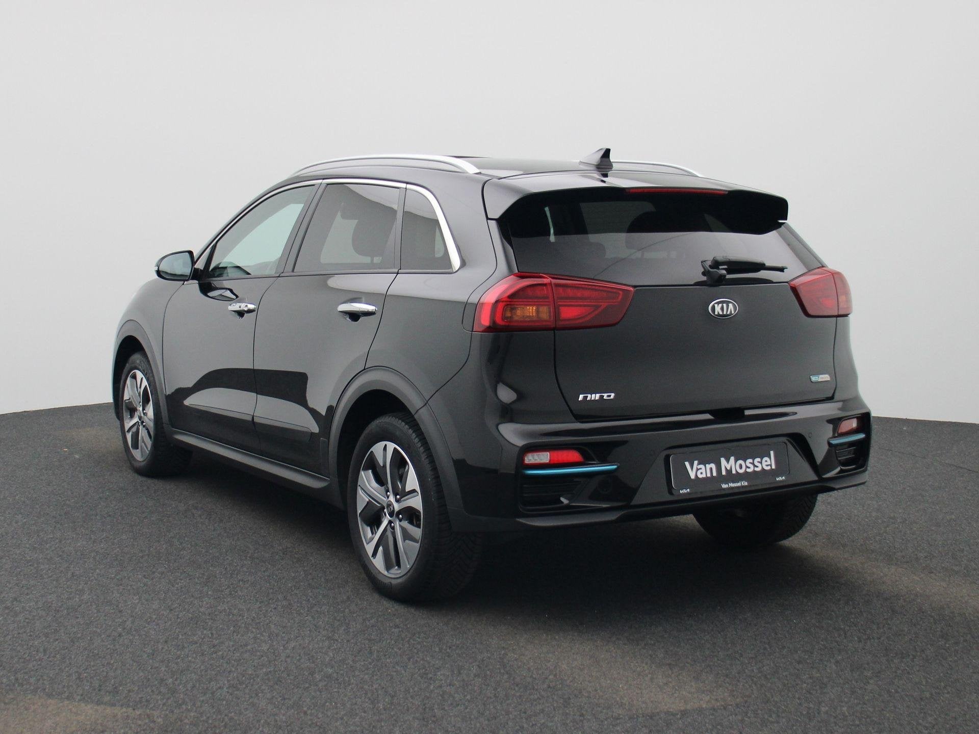 Kia e-Niro DynamicPlusLine 64 kWh SOH 95,5% | CAMERA | Sunro, Auto's, Gebruikt, Leder en Stof, Zwart, 5 zetels