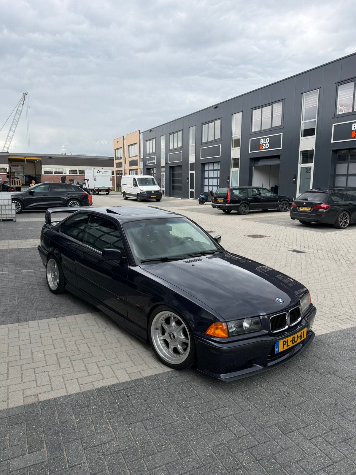 BMW E36 328i Coupé – Madeiraviolett Metallic – NL oldtimer, foto 6