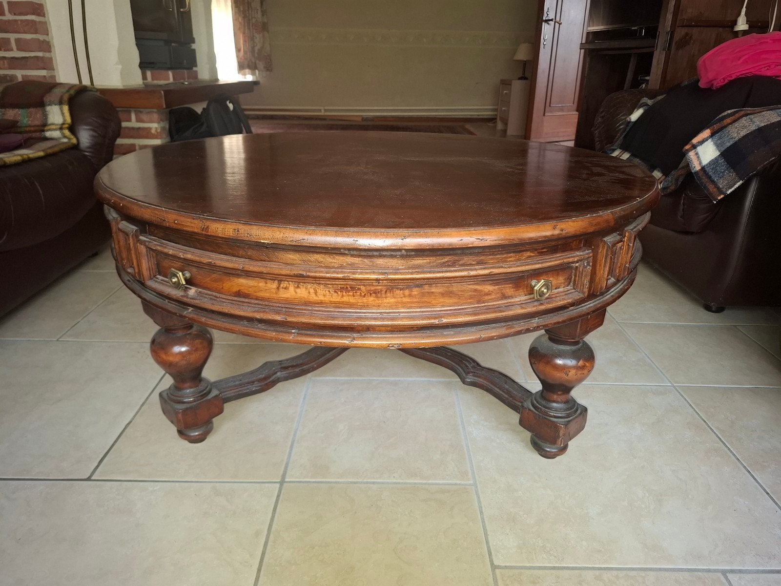 ronde eiken salontafel, Ophalen
